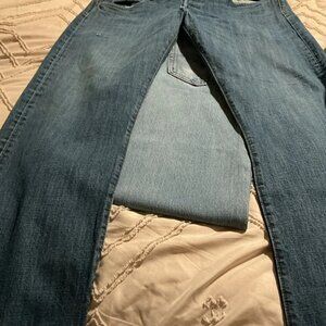 3 Pair Levi's Jeans 559, 501, 550 (38x32) Smoke Free Home